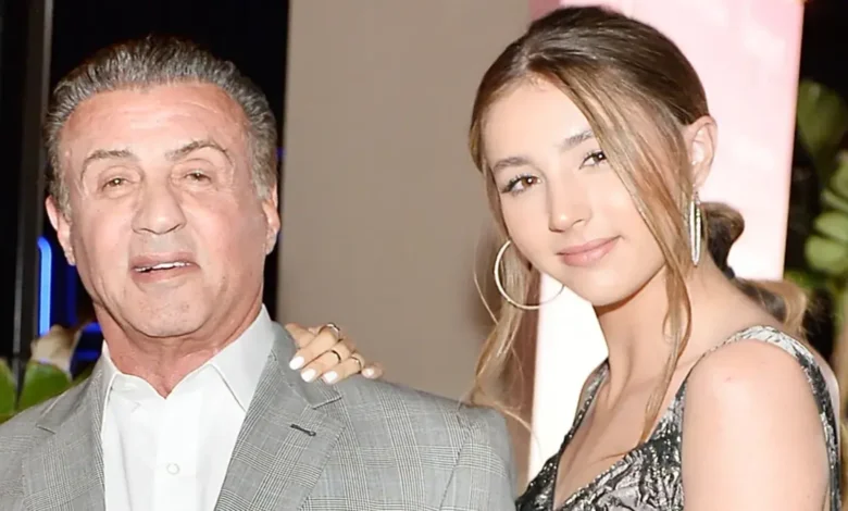 Scarlet Rose Stallone: Der Star, der in den Ruhm hineingeboren wurde Scarlet Rose Stallone
